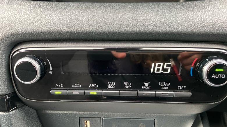 Toyota Yaris 1.5 Hybrid Design 5dr CVT Hybrid Hatchback